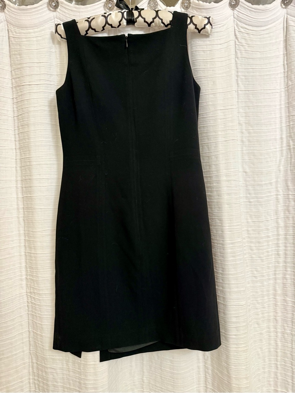 Ann Taylor Black Sleeveless Midi Sheath Dress